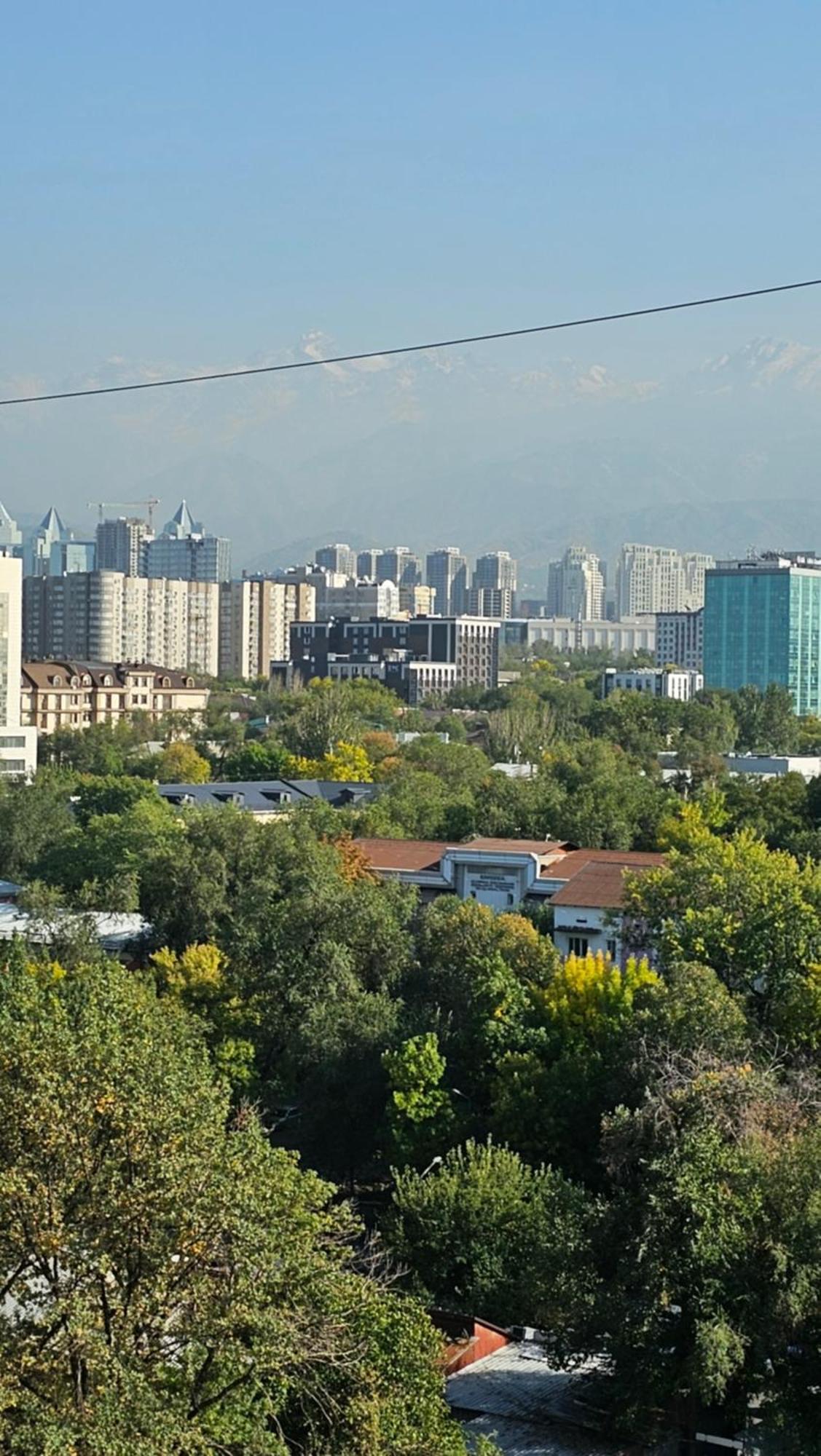 Новый Жк В Самом Центре Города 알마티 외부 사진