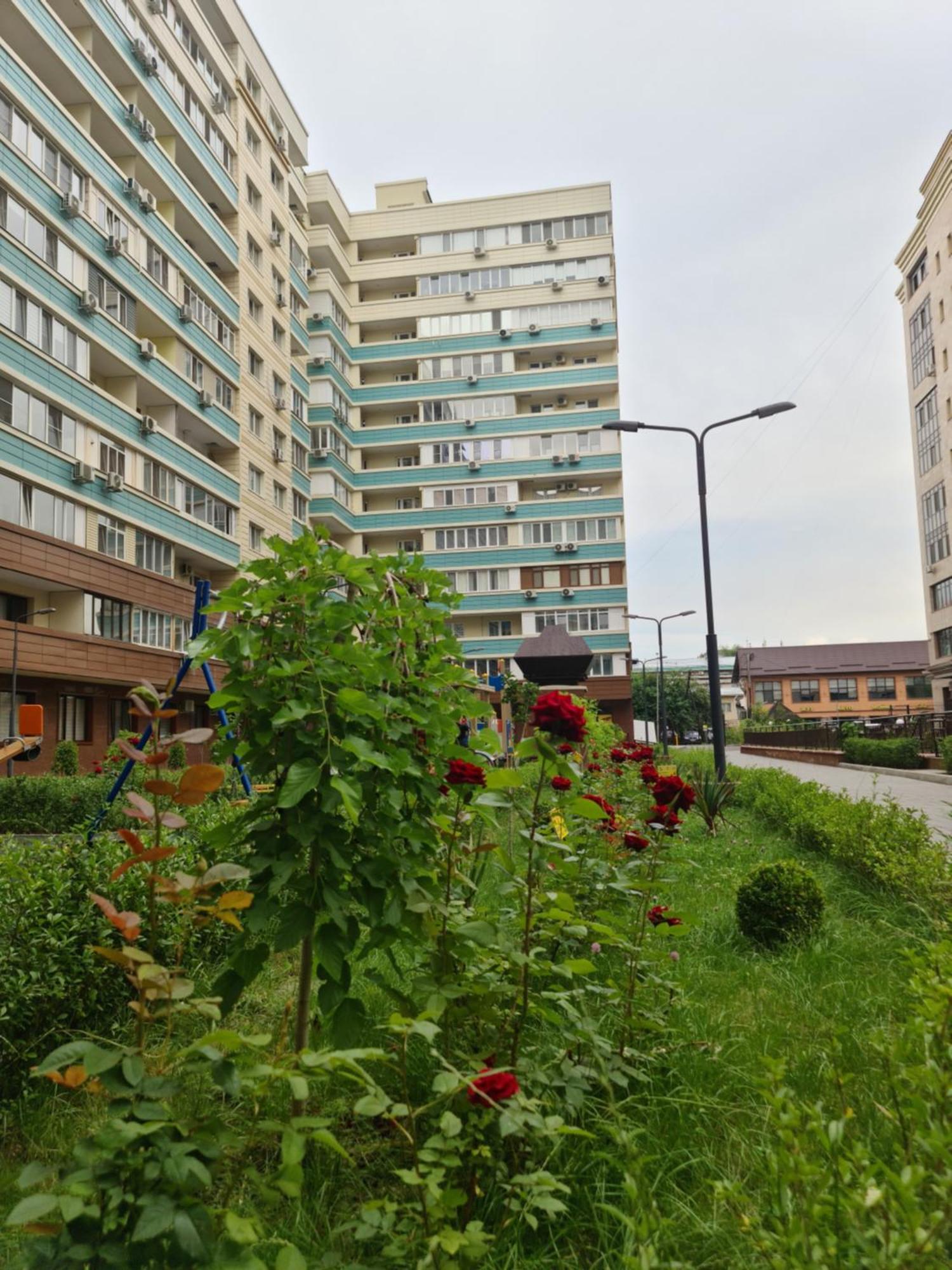 Новый Жк В Самом Центре Города 알마티 외부 사진